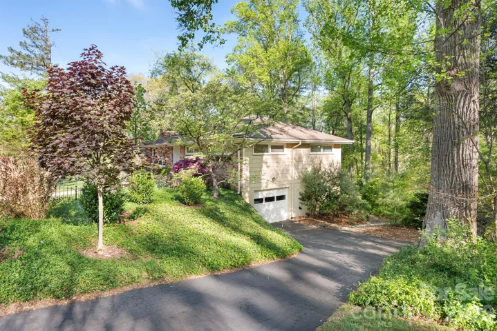 Three-Car Tandem Garage in Basement