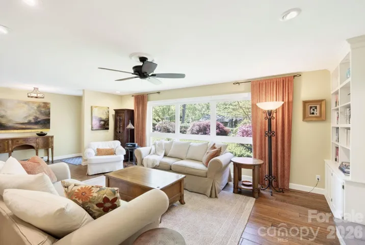 Lovely and Inviting Living Room