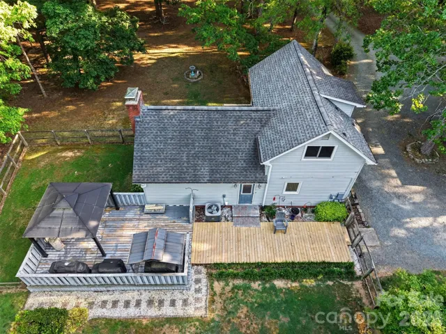 Birdseye view- Two separate fenced areas and plenty of space for relaxing or entertaining. 