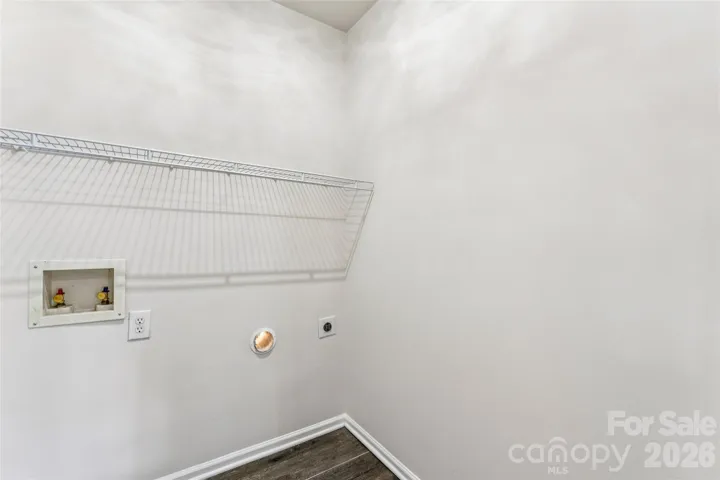 Washer /Dryer Room - with hookups