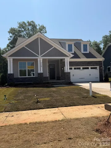 Homesite 129 features a Mayfair E floorplan