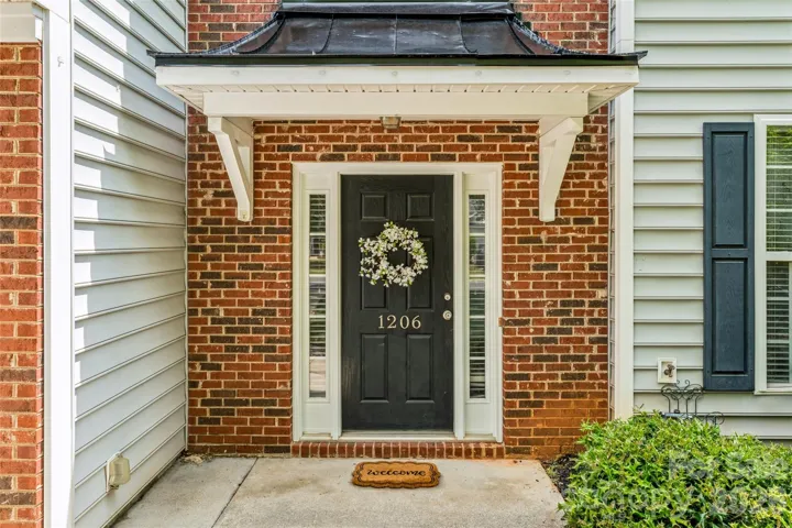 Covered front porch 