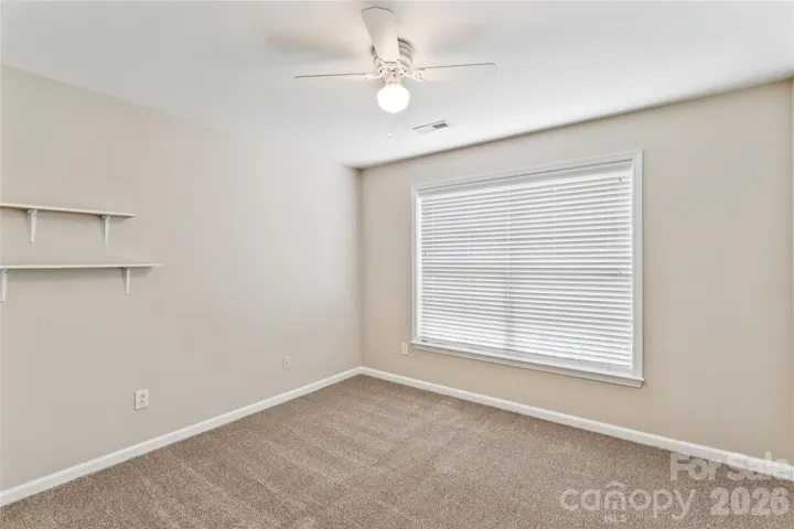 Secondary bedroom with front view
