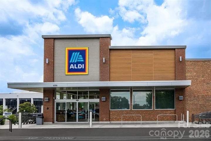 Area Photo - Just minutes to budget-friendly shopping & entertainment along Hwy 70 & I-40.