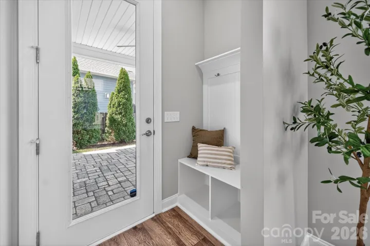 Mudroom 