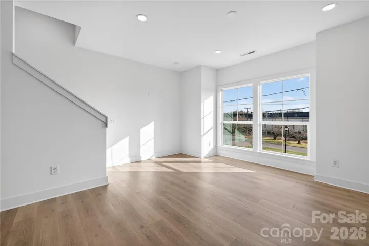 Images are for example purposes only. Finishes and layouts vary per home and are subject to change. Purchase agreements are the sole means of representation for what is included.