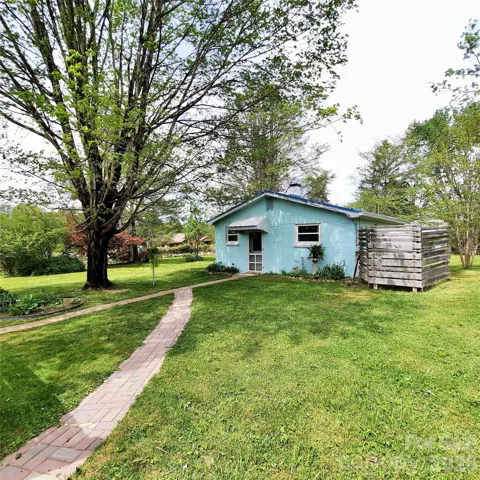 Could be for Mom or as income producing vacation rental