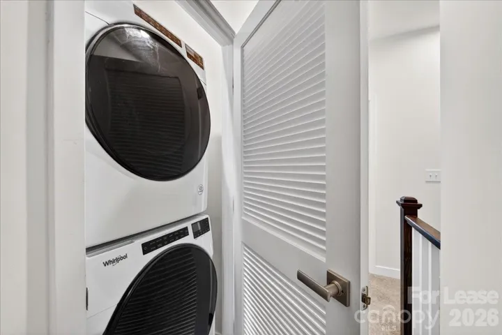 Washer/dryer closet