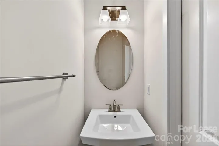 Powder room 