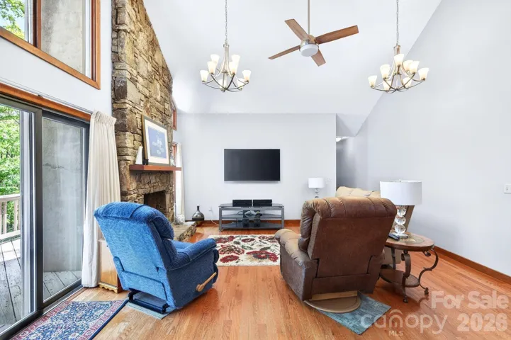 Excellent Space for Entertaining