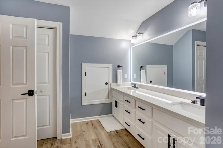 Full bath - upstairs