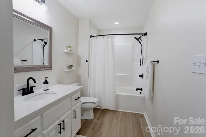 Full bath #2 - upstairs
