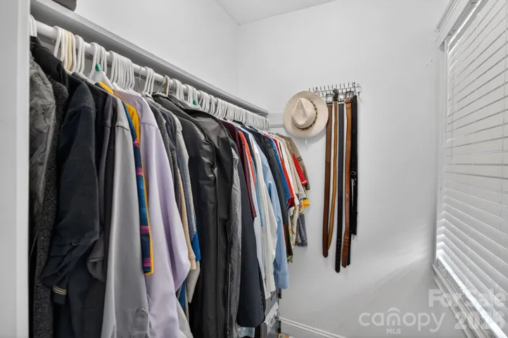 Walk in Closet