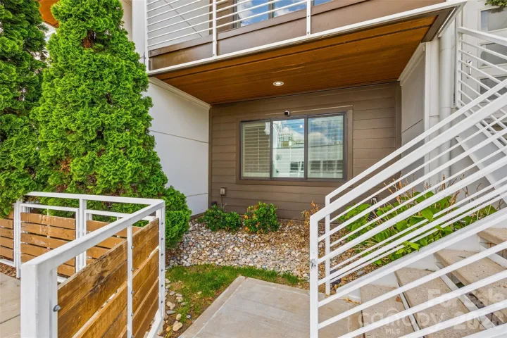 Your own fenced-in area to let out the pups