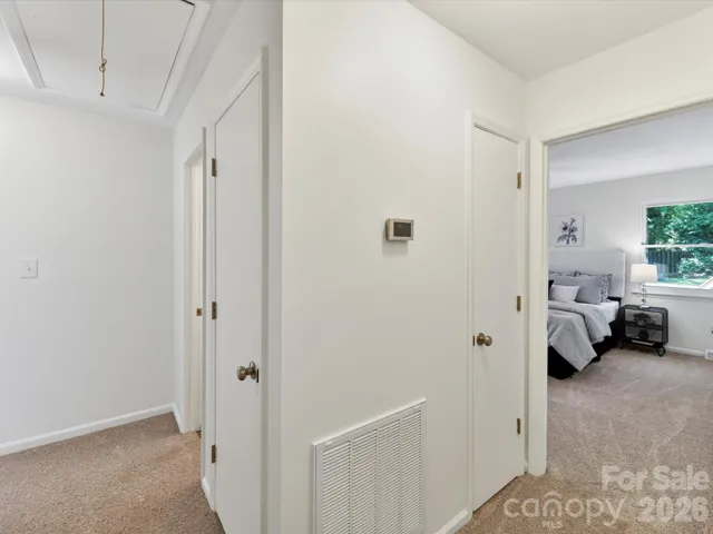 Hallway to bedrooms