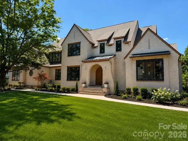 Renderings and design intent images are for illustrative purposes only and are intended to convey the vision and potential of the home. Final selections, materials, and finishes may vary