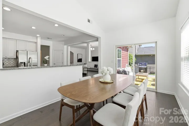 Breakfast Room