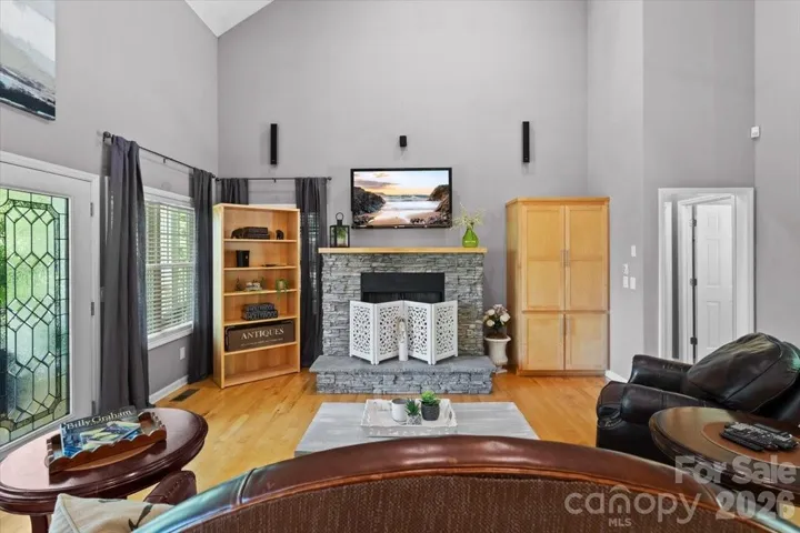 Propane fireplace