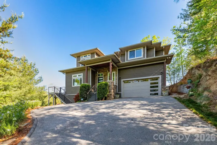 Driveway/2 Car Garage