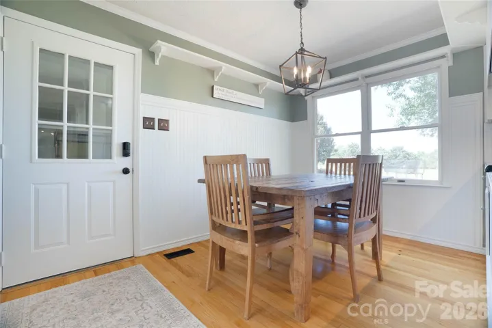 Breakfast nook 