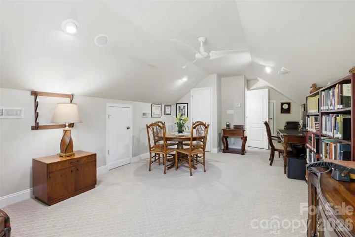 Bedroom/office/flex upstairs