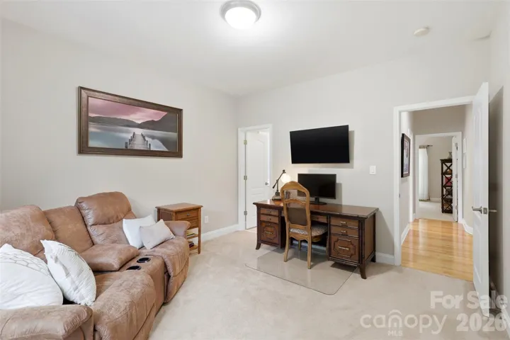 2 bedroom with ensuite bathroom