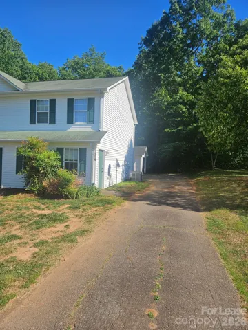 5904 E Hwy 150 Duplex right side