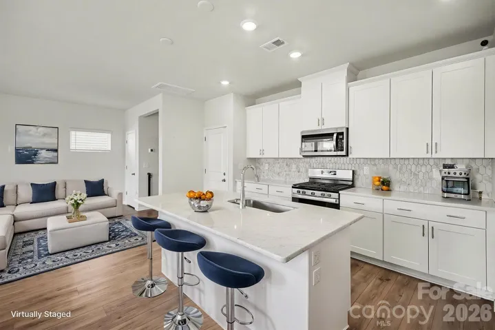 VIRTUALLY STAGED PHOTO 