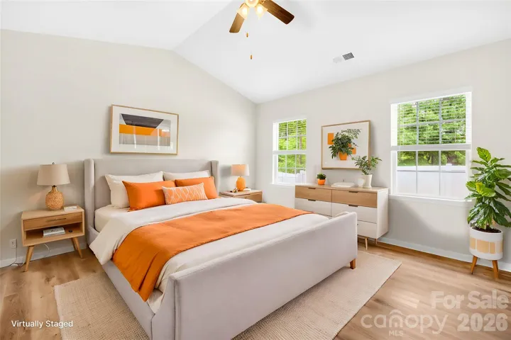 Virtually staged primary