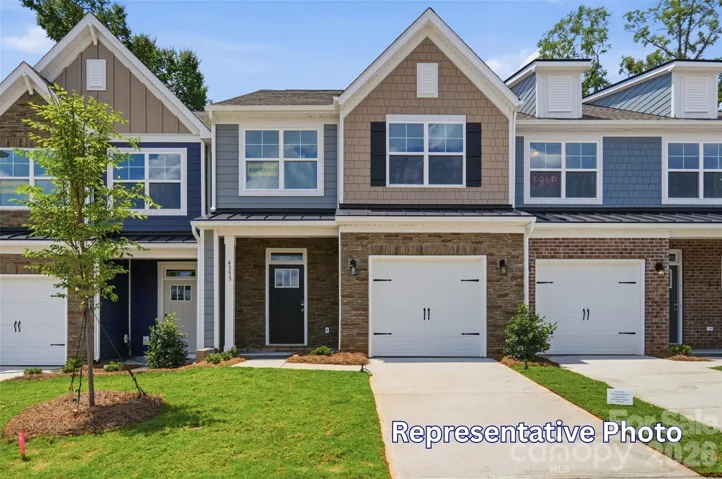 Homesite 219 features the Ashland J plan