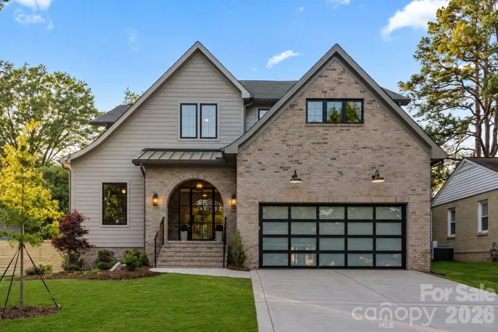 Luxury - Location - NEW!