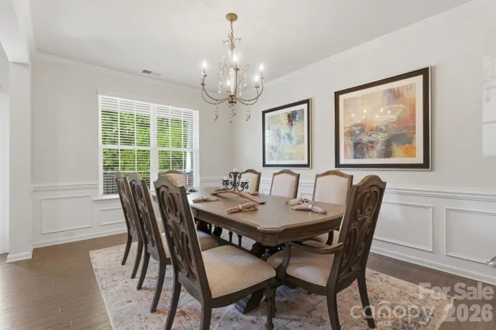 Bright, spacious, & ideal for entertaining