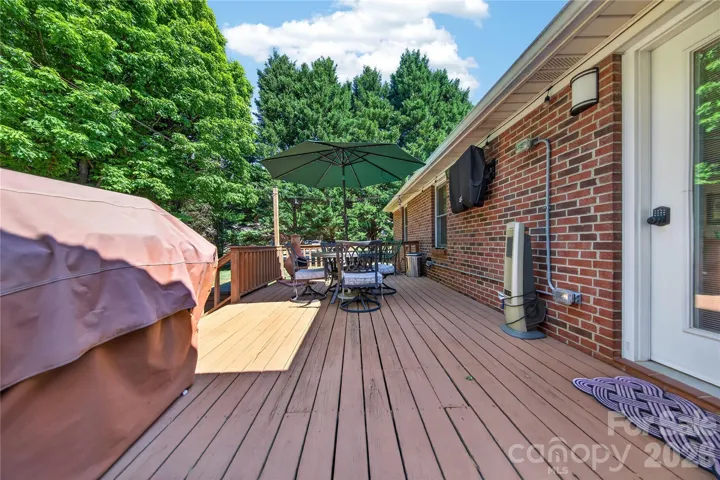 Wired for Two Outdoor Televisions