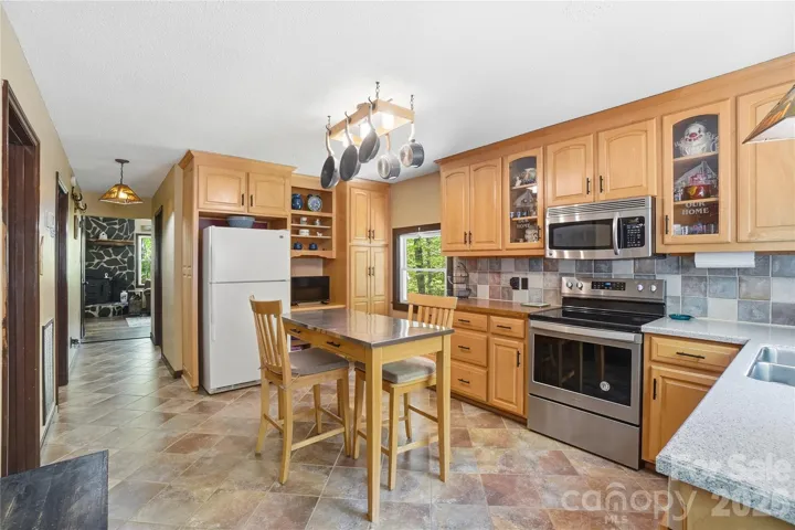 All appliances included!