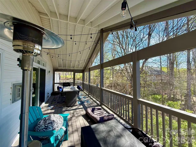 Welcome to 1801 Riverside!