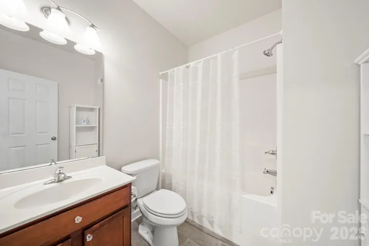 upstairs hall bath