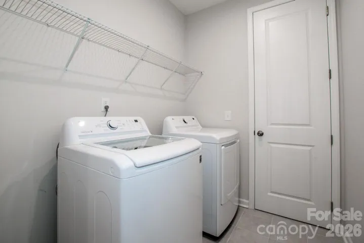3-year-old -gently used washer & dryer to convey