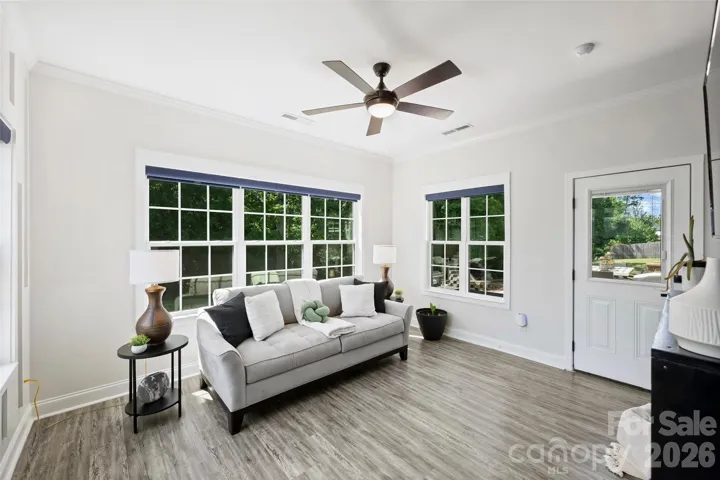 Great Room | Sunroom
