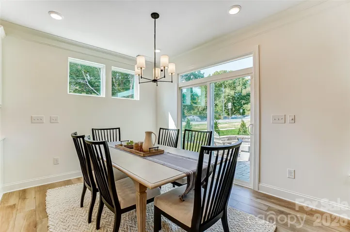 Breakfast area