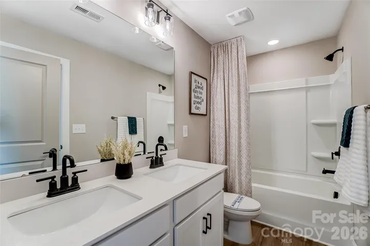 Full bath on upper floor