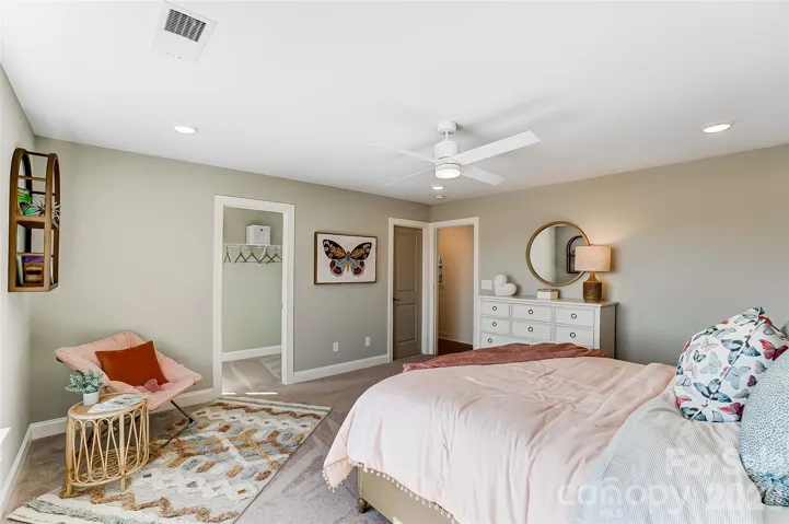 Third-floor bedroom