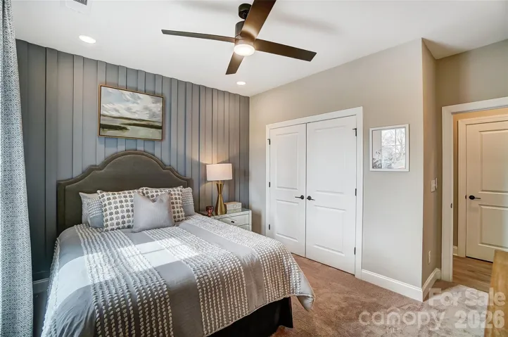 Secondary bedroom on the main