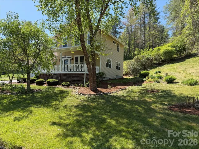 Lovely gently sloping yard