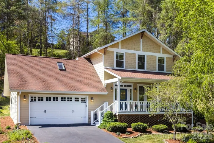 Welcome to 26 MacDougall Ln!