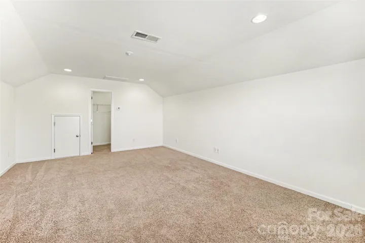 3rd Floor Bedroom/Bonus