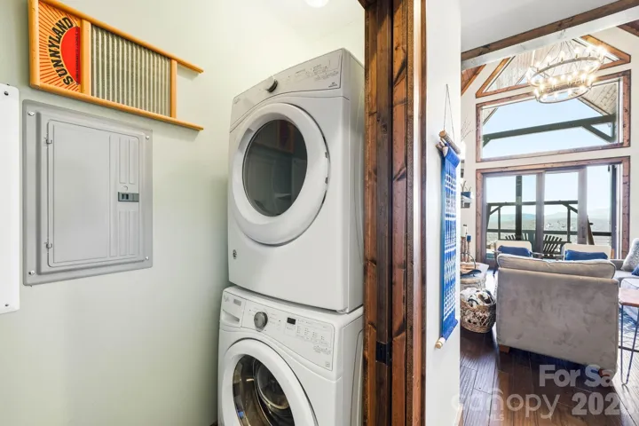 Laundry, main level