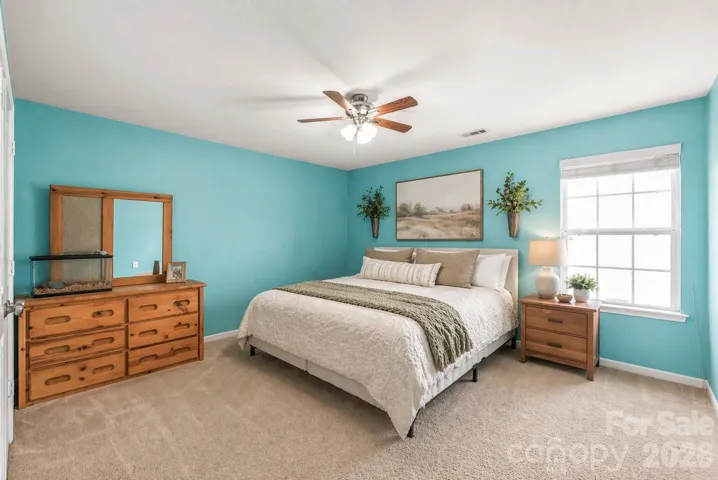Secondary Bedroom - Decor has been virtually added