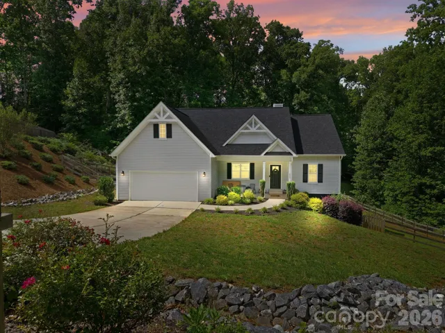 Welcome to 2960 Walter Dr!