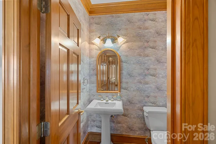 POWDER ROOM