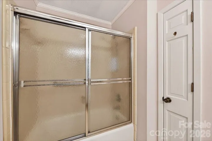 Hallway Full Bathroom
